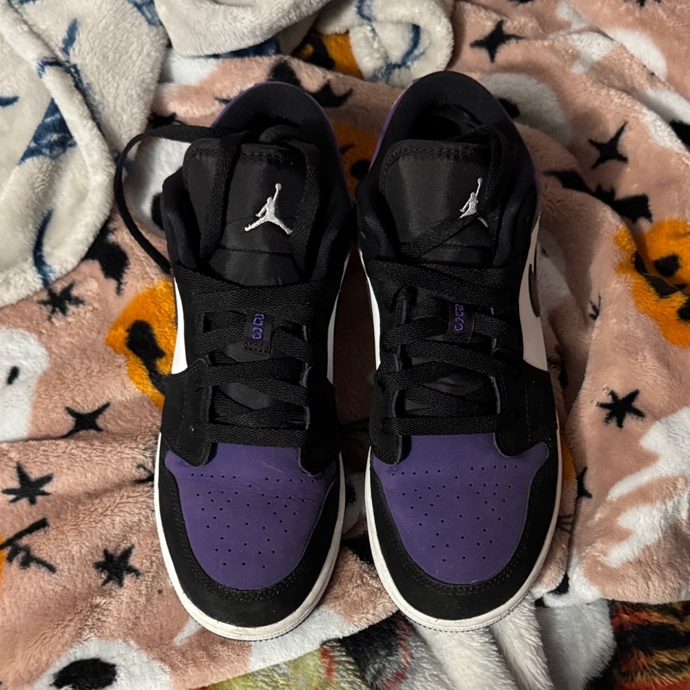 Jordan 1 low court purple